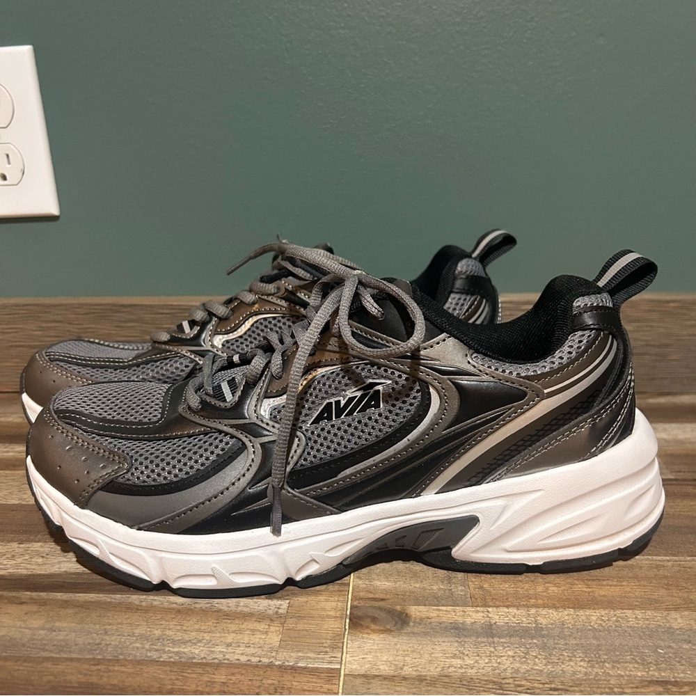 Avia Men’s Walking Shoes – One Size 9 & One Size 10 – Mismatched Pair Gray/Black